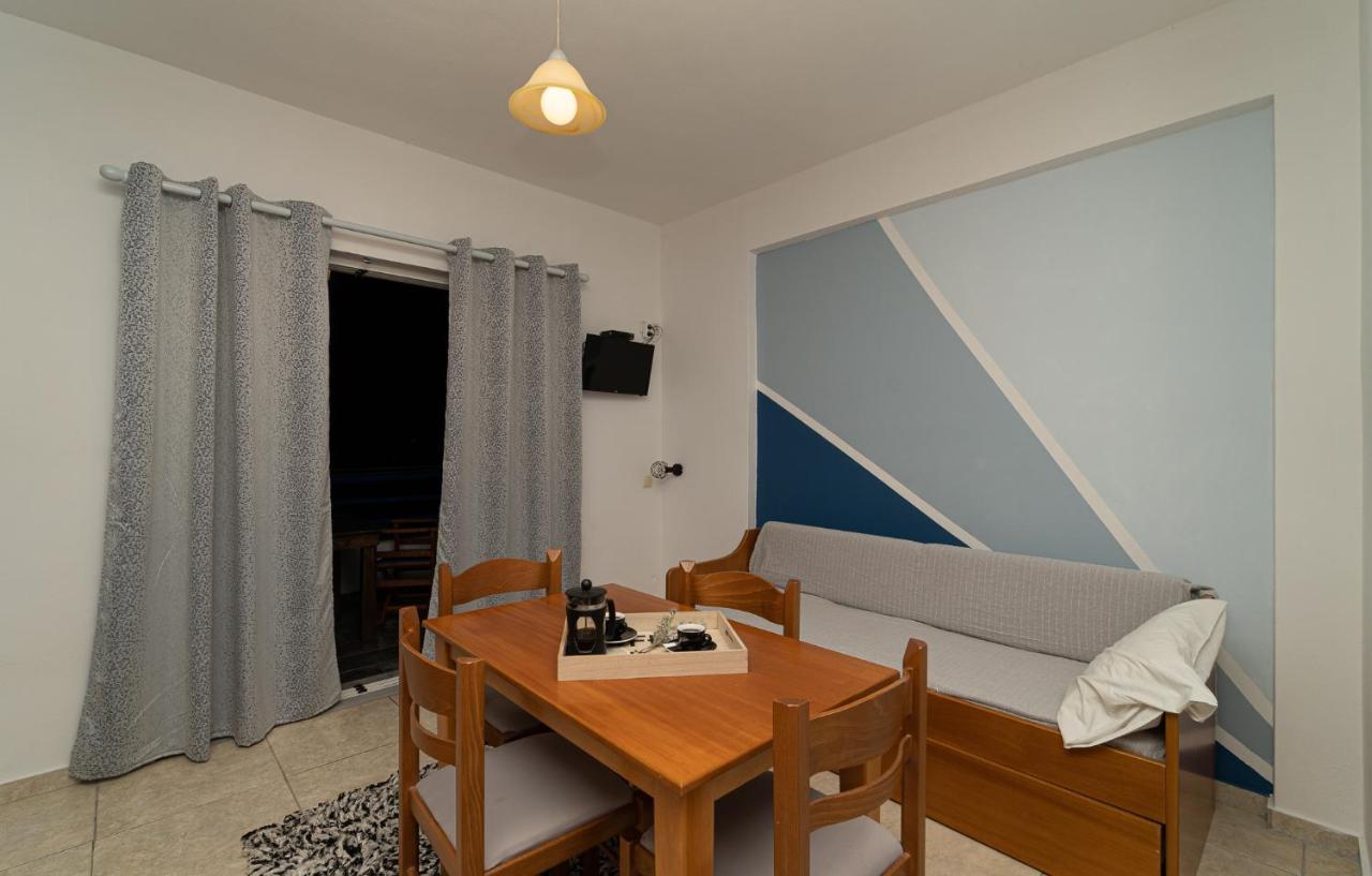 Blue Houses Maisonettes Kamária Екстериор снимка