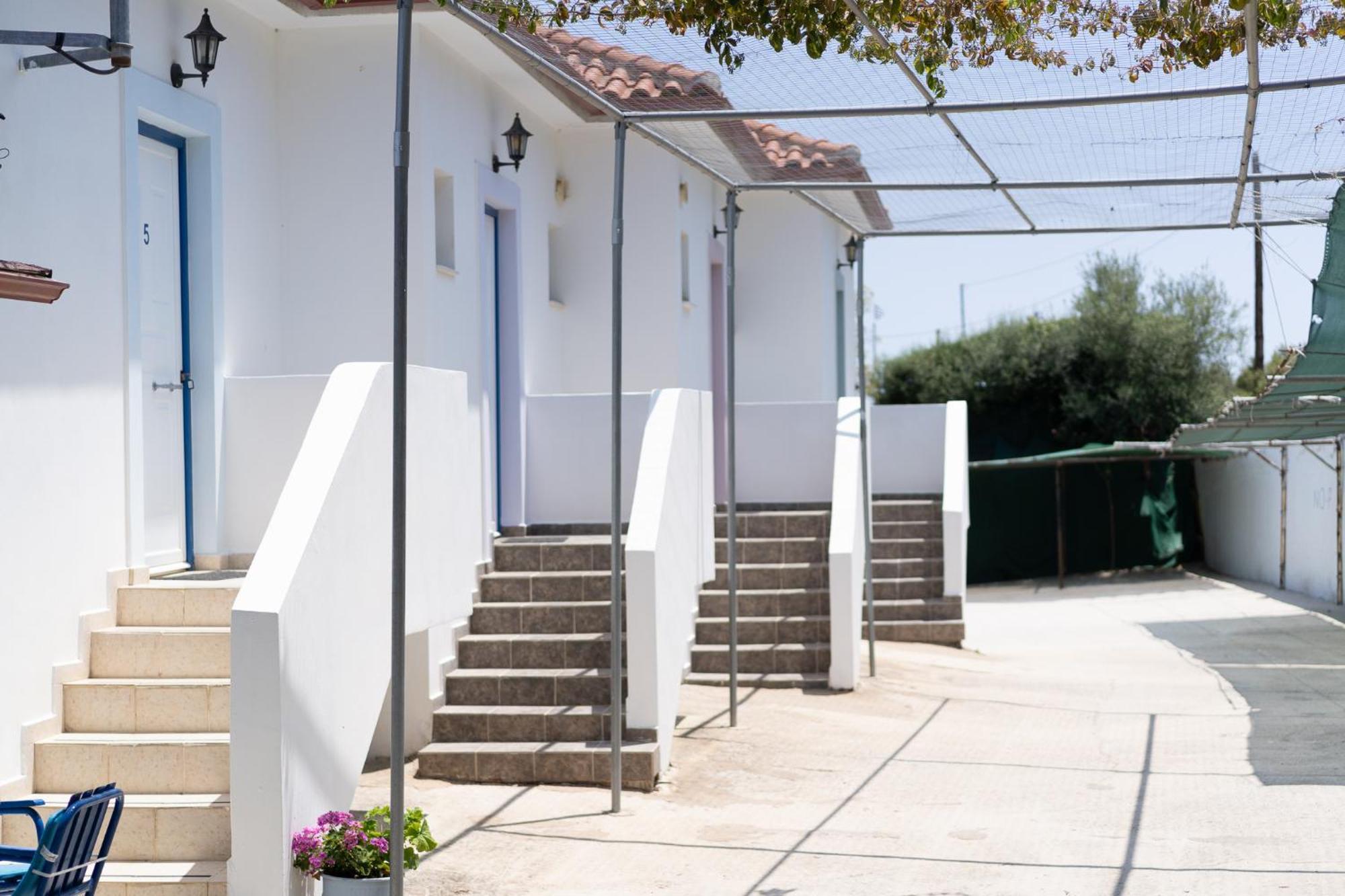 Blue Houses Maisonettes Kamária Екстериор снимка